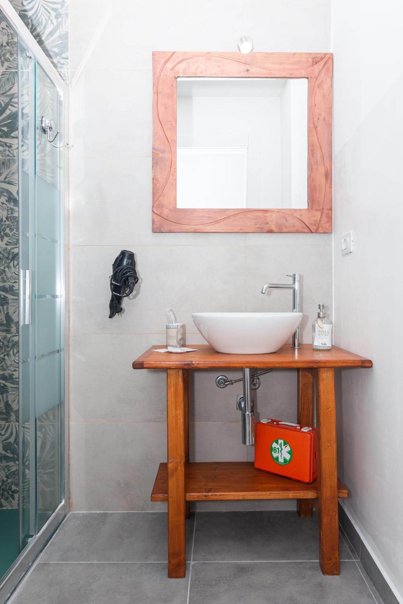 Guest House - Affittacamere Green Apartment - By Faendho Porto Torres Zewnętrze zdjęcie